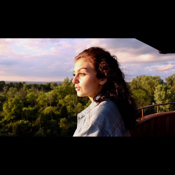 Meet your Posher, Savannah - Picture 3 of 5